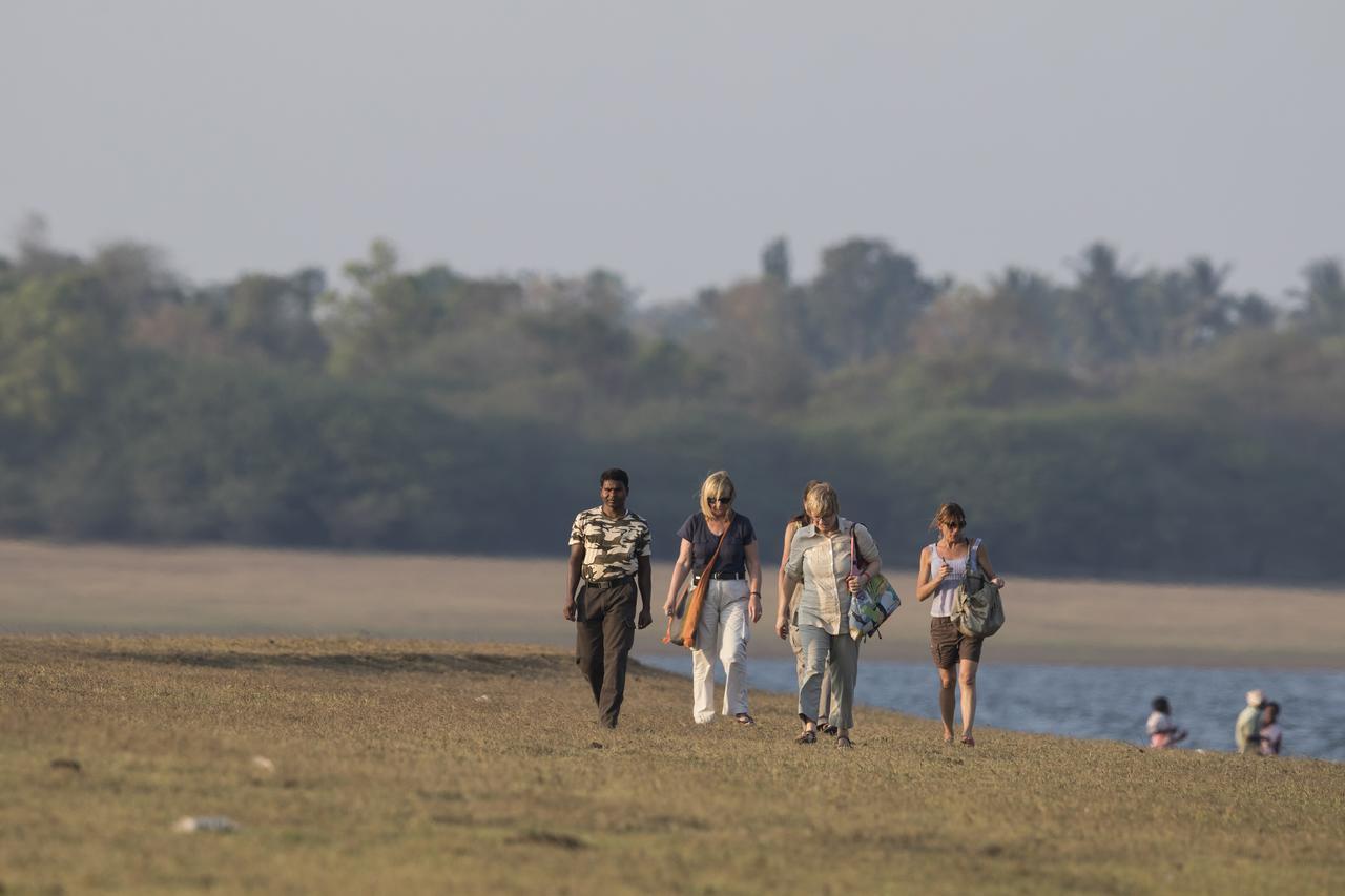 Hotel Red Earth Kabini Begūr Esterno foto